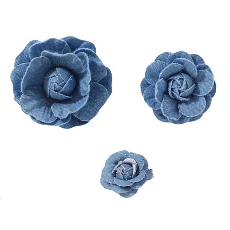 Luxury Elegant Camellia Brooch Stylish Flower Shaped Breastpin Ethnic Lapel Pins Festive Holiday Gift for Her Y251111