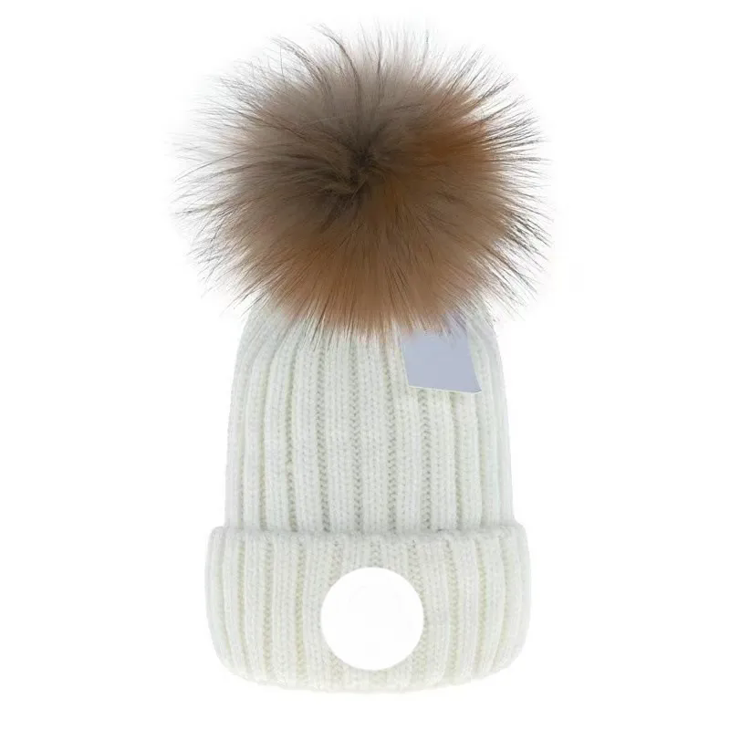 designer Winter knitted beanie fashion cap bonnet dressy autumn hats for men skull outdoor womens hat travel skiing Knitted hat hot High quality wholesale gift