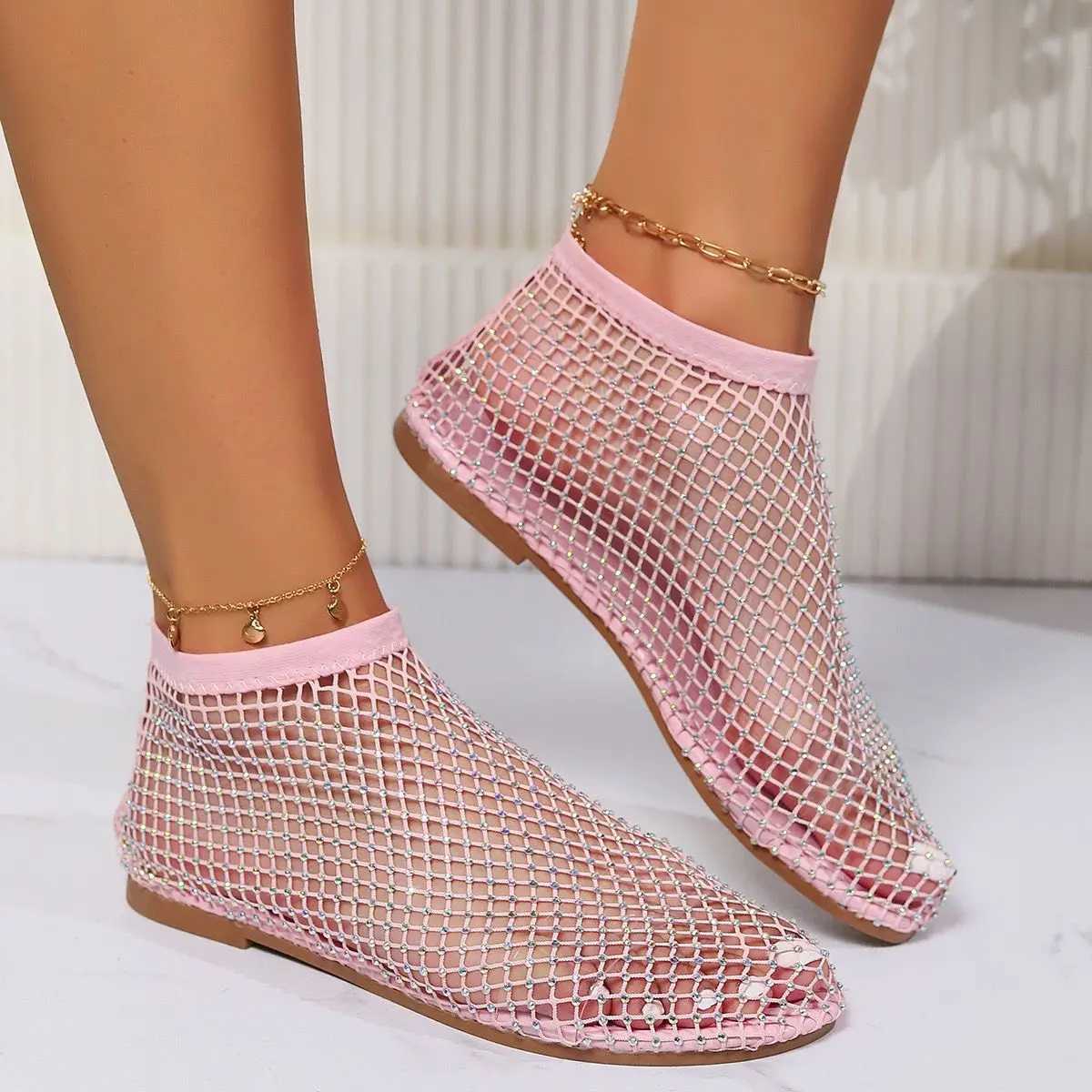 2024 New Womens Luxury Brand Round Flat Sandals Summer Hollow Short Boots Waterproof Diamd Sexy Flat SandalsXJ250410
