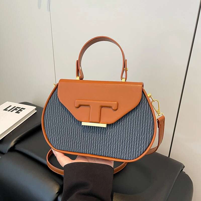 2025 new crossbody bag women's simple retro leather handbag designer wallet solid color commuting handbag large capacity5