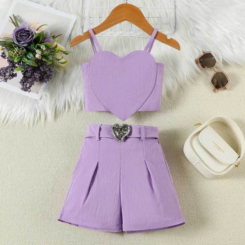 Childrens and Girls Summer Clothing Set Solid Color Sleeveless Heart shaped Crop Top+Belt Shorts 2PCS Childrens Casual ClothingXJ250410
