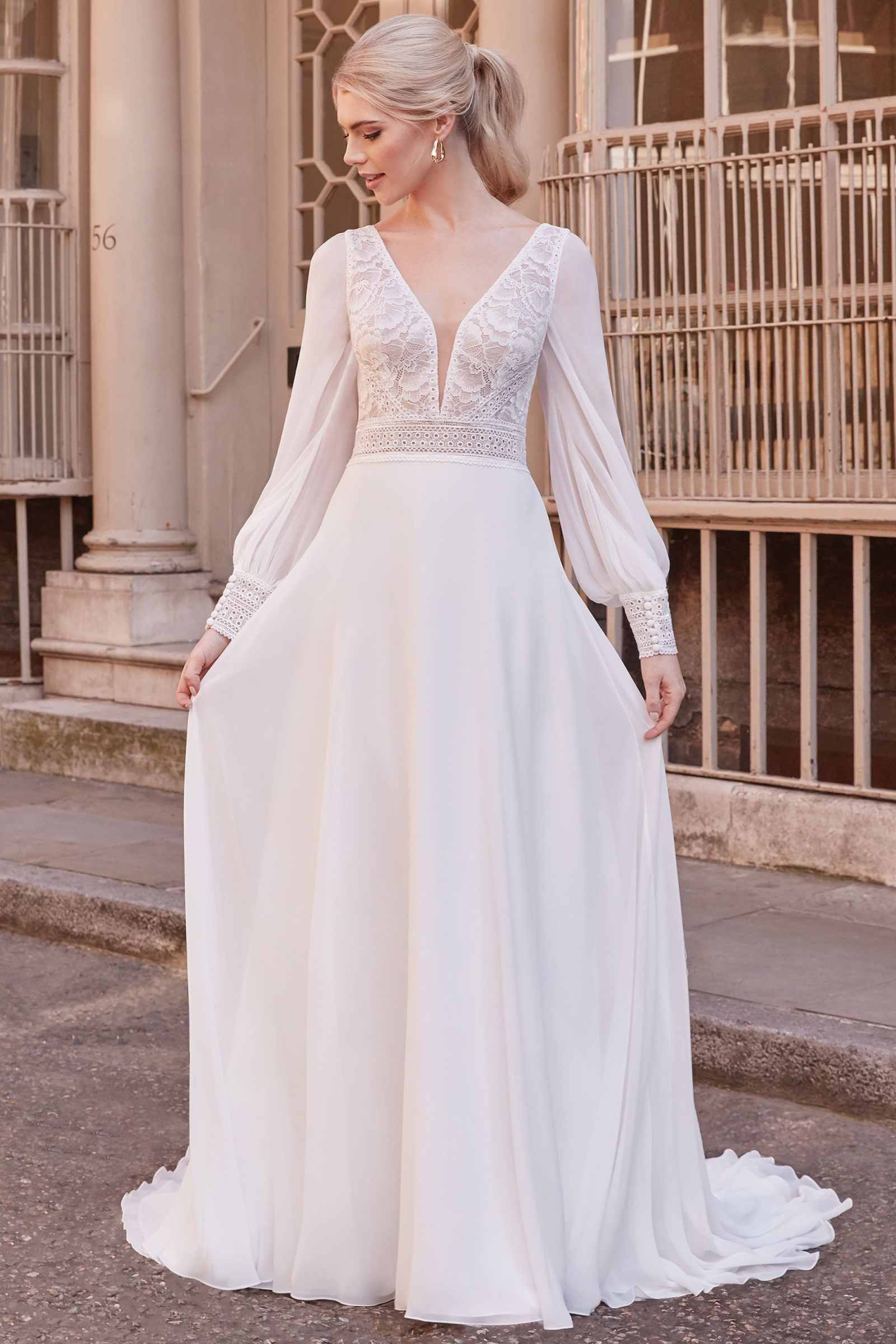 Summer Bohemia A Line Wedding Dress V Neck Lace Long Sleeve Bridal Gowns Customized Boho Bride Dresses