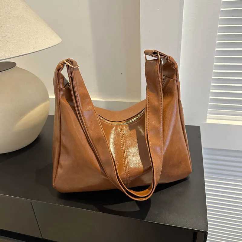 Large capacity dumpling bag women pu leather fashion shoulder bag high-end all ride commuter tote bagT251110