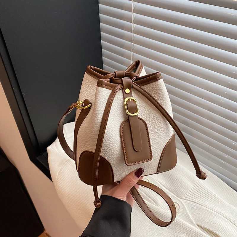 Womens Crossbody Bag Pu Material Versatile Bucket Bag Commuting Casual Drawstring Handbags Purse for Summer Travel ShoppingT251110