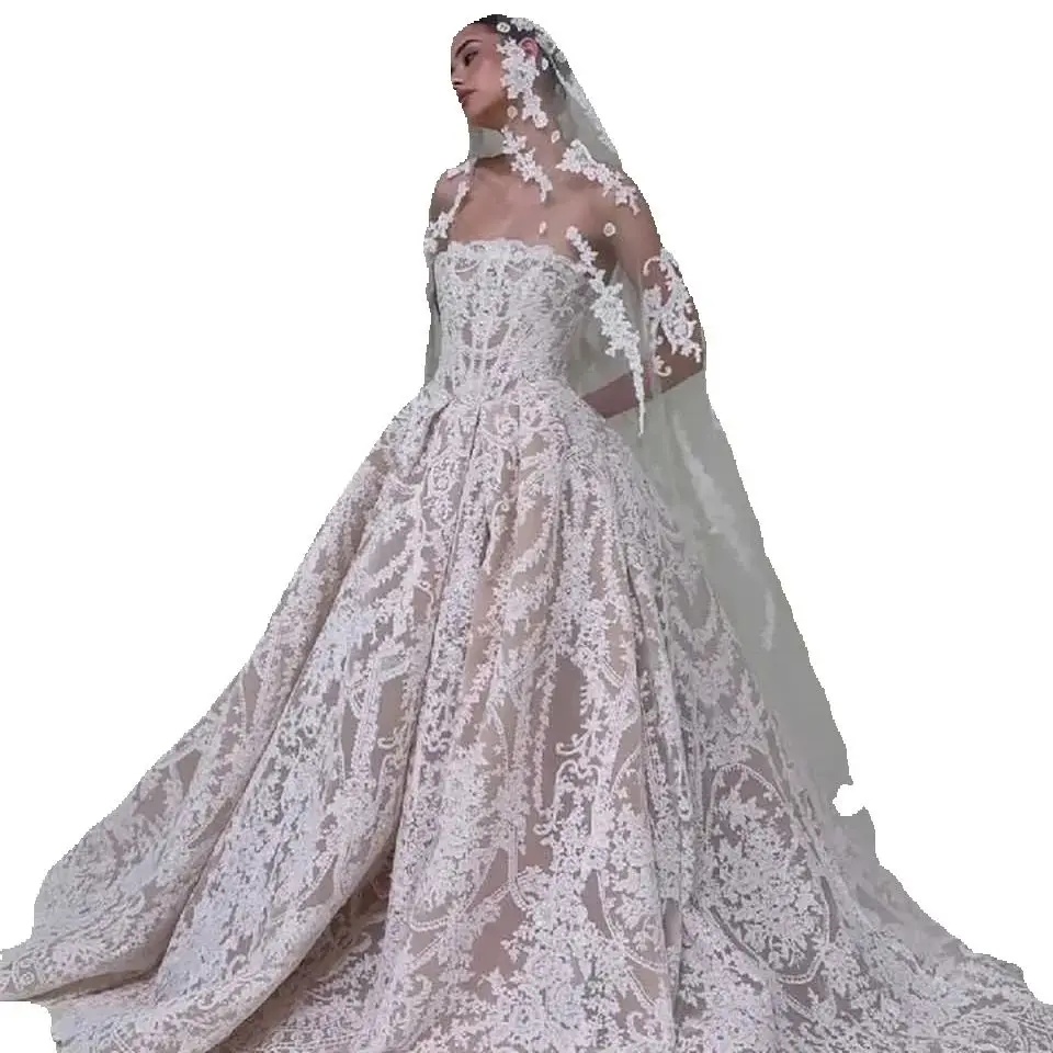 Luxurious Lace Ball Gown Wedding Dresses Strapless Sleeveless Bridal Gowns Simple Lace Up Robe De Mariee Customized
