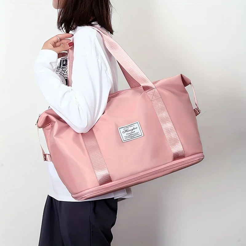 Large Capacity WomenS Duffle Bag Nylon Gym Travel Tote Lightweight Luggage Handbag Versatile Sports Bag Casual Style 251110