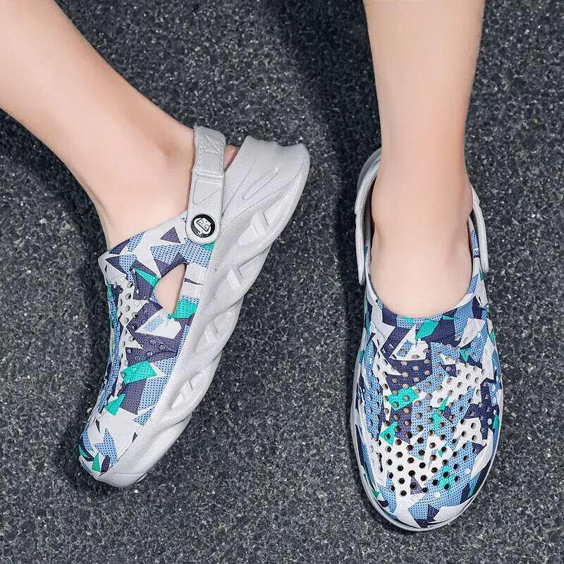 Unisex Summer Slippers NEW hot Men Clogs Platform Women Beach Sandals Outdoor Casual Non-slip