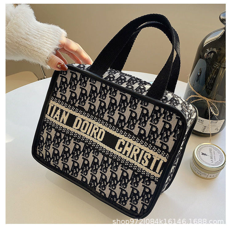 2025 Large-capacity and high-value makeup bag popular on Instagram Storage bag for women portable for going out and carrying by hand