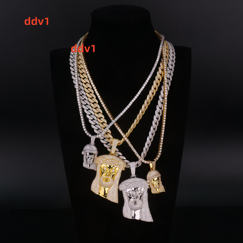 High Quality Hip Hop Men Jewelry Custom 925 Silver Jesus Cross Ice Out Chain Necklace Vvs Mossanite Moissanite Diamond Pendant