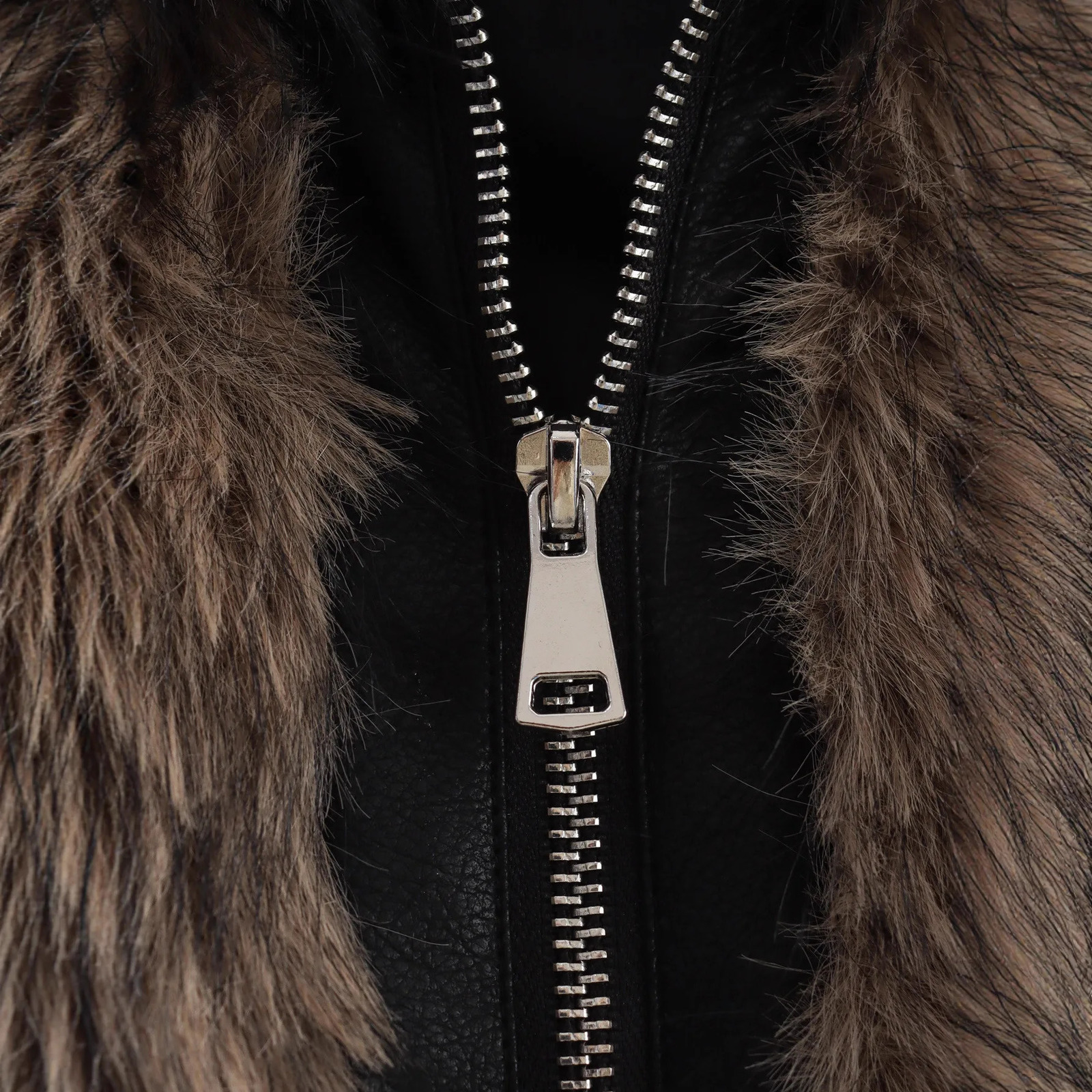 Street Winter Women Eco Fur Jacket Gradient Leather Spliced Artificial Coat For Lady Long Hair Thick Female Fluffy 251103