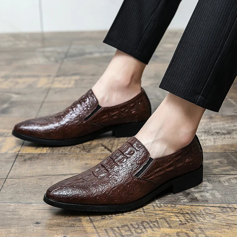 Pattern Leather Dress Shoes for Men Classic Italian Casual Party Wedding Loafer Hombre Slip-on Suit Footwear Zapatos 251106