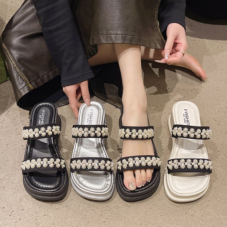 Women 2025 summer Korean version gentle sweet pearl flip-flops girl summer new wedge slippers with skirt slip-on sandals
