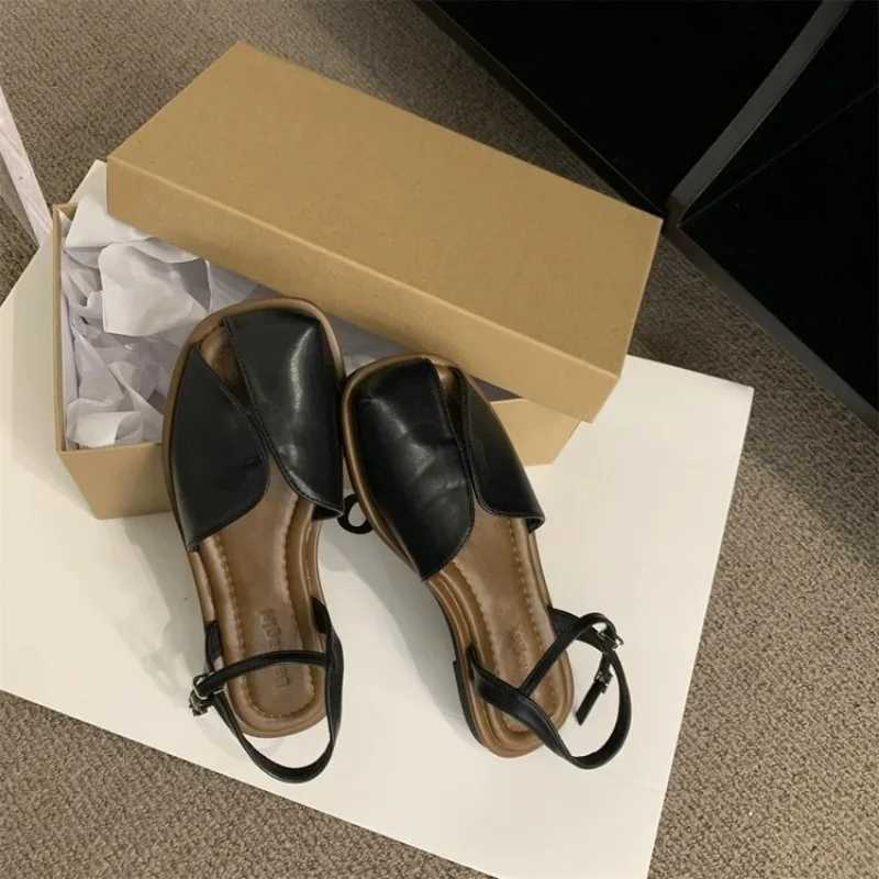 2024 New Summer Fi Womens Roman style Shoes Hats Sandals Womens Hollow Design Breathable Flat Comfortable SandalsXJ250410