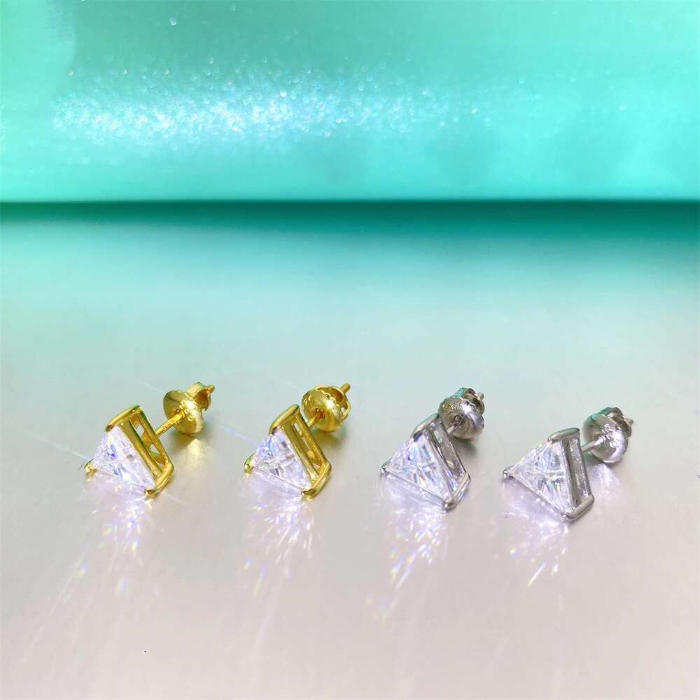 0.5-2ct Triangle Cut Moissanite Womens Stud Earrings 925 Sterling Silver Plated White Gold Top Quality Earrings for Women Men