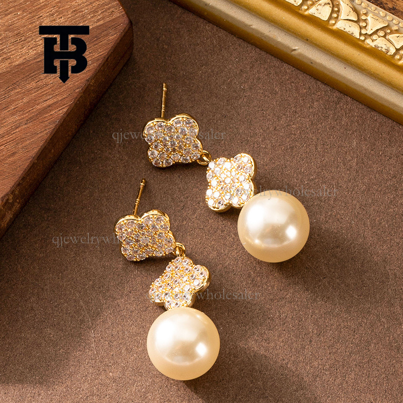 TB BHULAMTE Designer Mosquito Ring Thornless Earrings Luxury Jewelry Fashion Super Shining All Zircon Clover Ear Clip Exquisite Elegant And Versatile