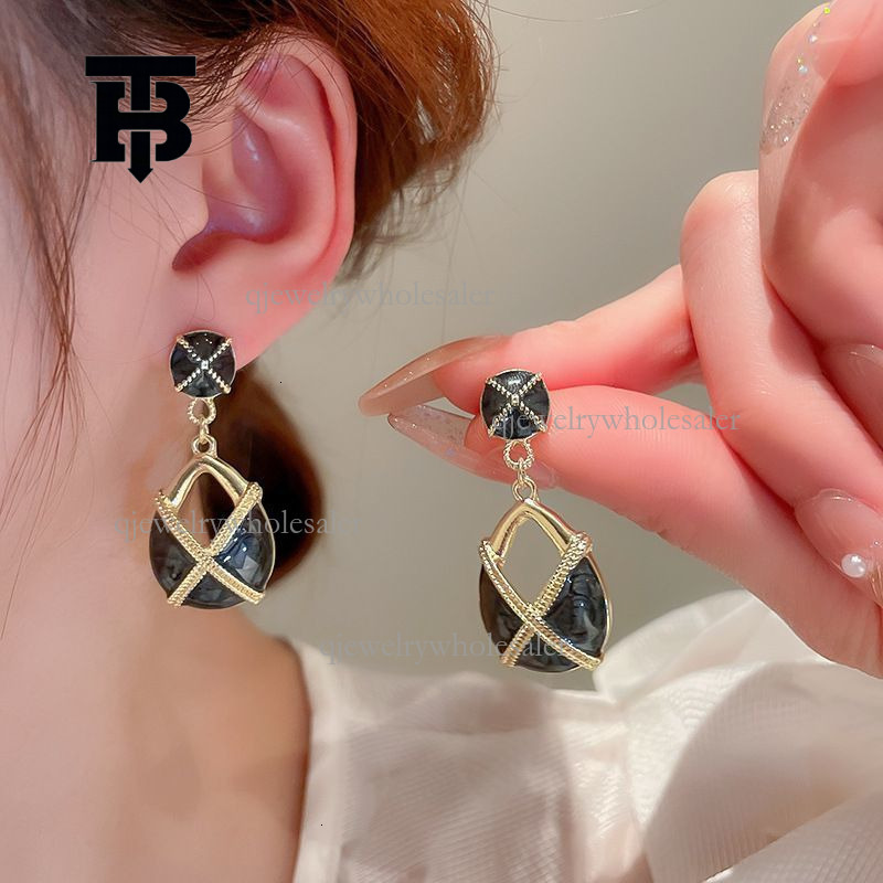 TB BHULAMTE Designer French Silver Needle Earrings Fashion Luxury Diamond Butterfly Earrings Niche Simple Versatile High-end Women's Jewelry