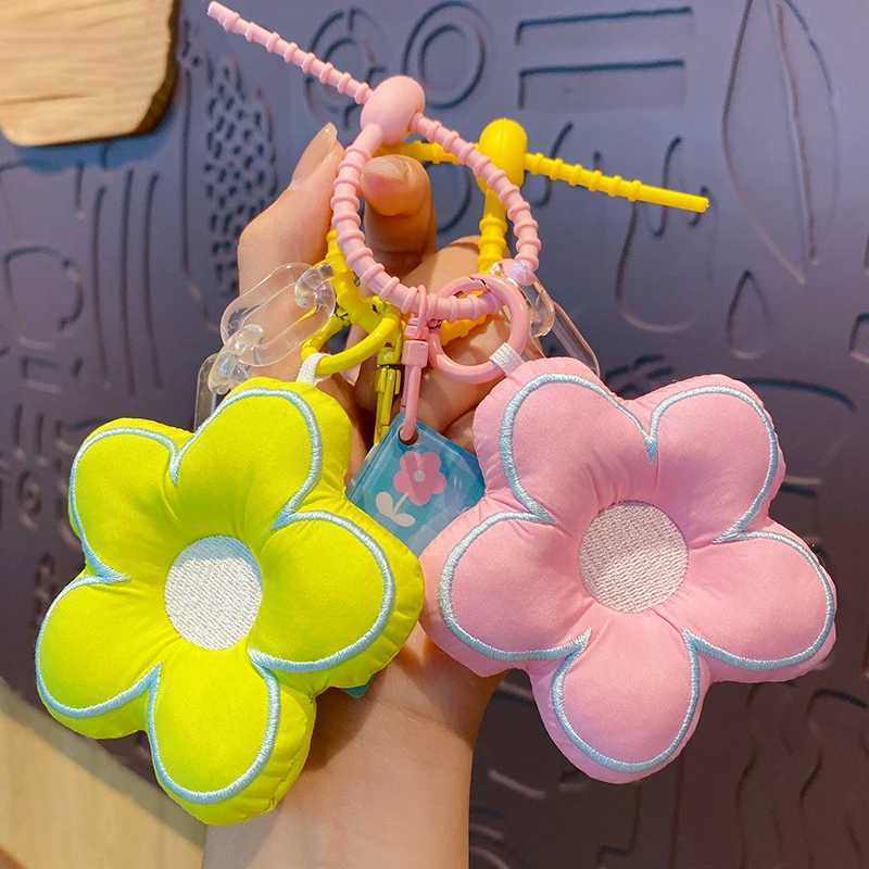 1 fashionable filled keychain pendant bag charming flower accessories handbag decoration cute hanging rope car keychain W250411