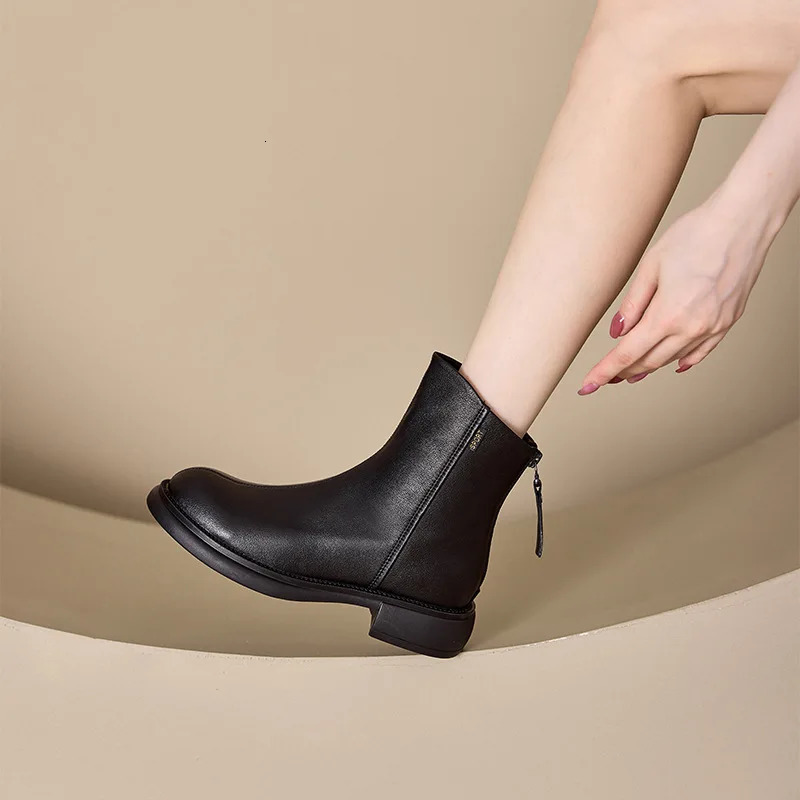 GKTINOO Womens Genuine Leather Shoes Female Flat Ankle Boots Back Zipper Winter Fur Plush Warm Autumn Zapatos Mujer Platform 251110