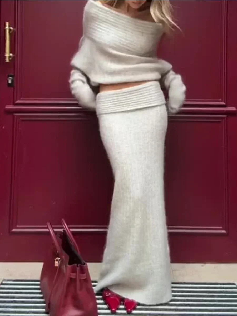 Wolfeel Autumn Womens Single Shoulder Sweater Knitted Skirt 2-Piecen Set Office Lady Thicken Warm Sweater Tight Skirt Set 251105