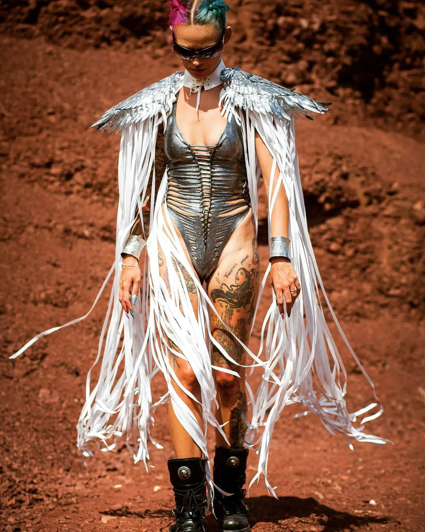 Sparkly Wing edge fringe patch work shawl womens retro roleplaying Bohemian cardigan wool sweater cape streetwear 2024 250408