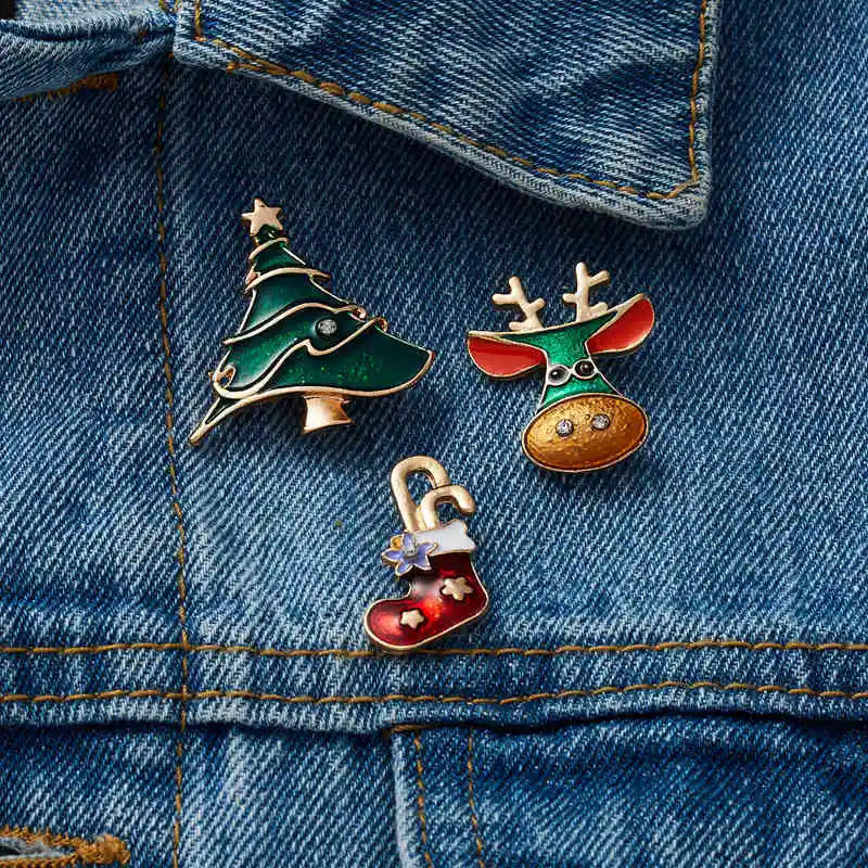 Fashion Xmas Brooch Badge Set for Women Christmas Pins Snowman Snowflake Deer Bell Hat Sock Tree Cartoon Cute Jewelry Kids Gift 251103