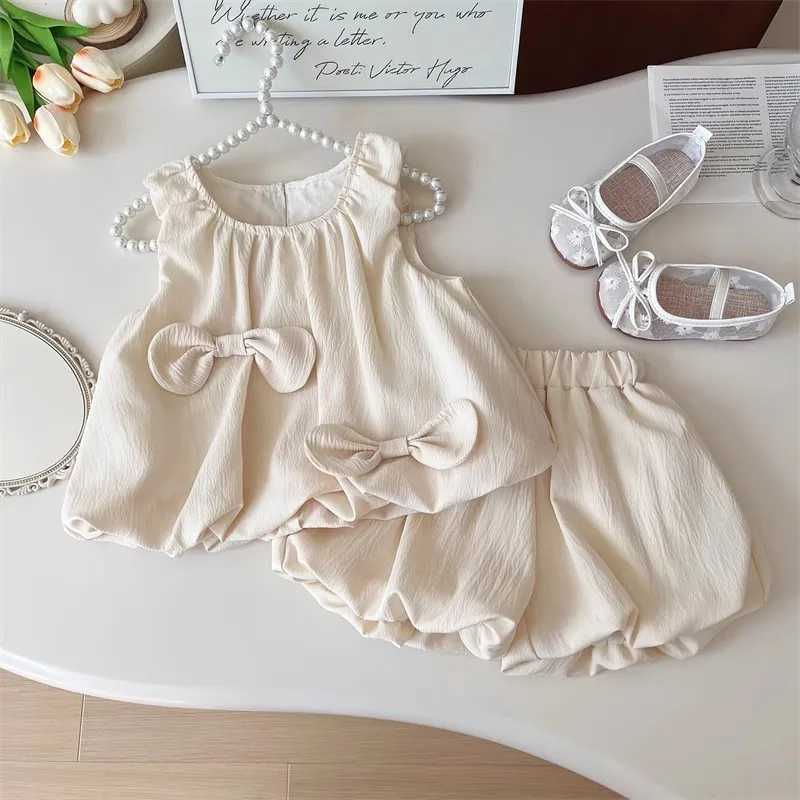 Childrens clothing set suitable for girls aged 2-7 years bow sleeveless vest+cargo pants two pieces of summer casual beige girls clothingXJ250410