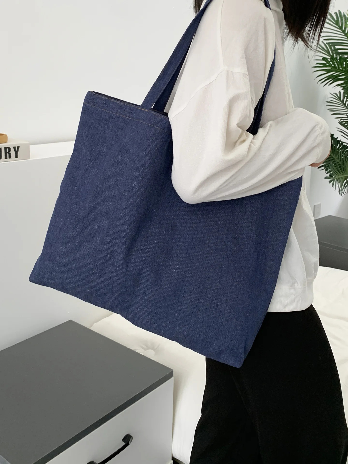 Solid Color Simple Womens Shoulder Bag Large Capacity Portable Ladies Shopping Retro Denim College Girls Book Tote Handbags 251103
