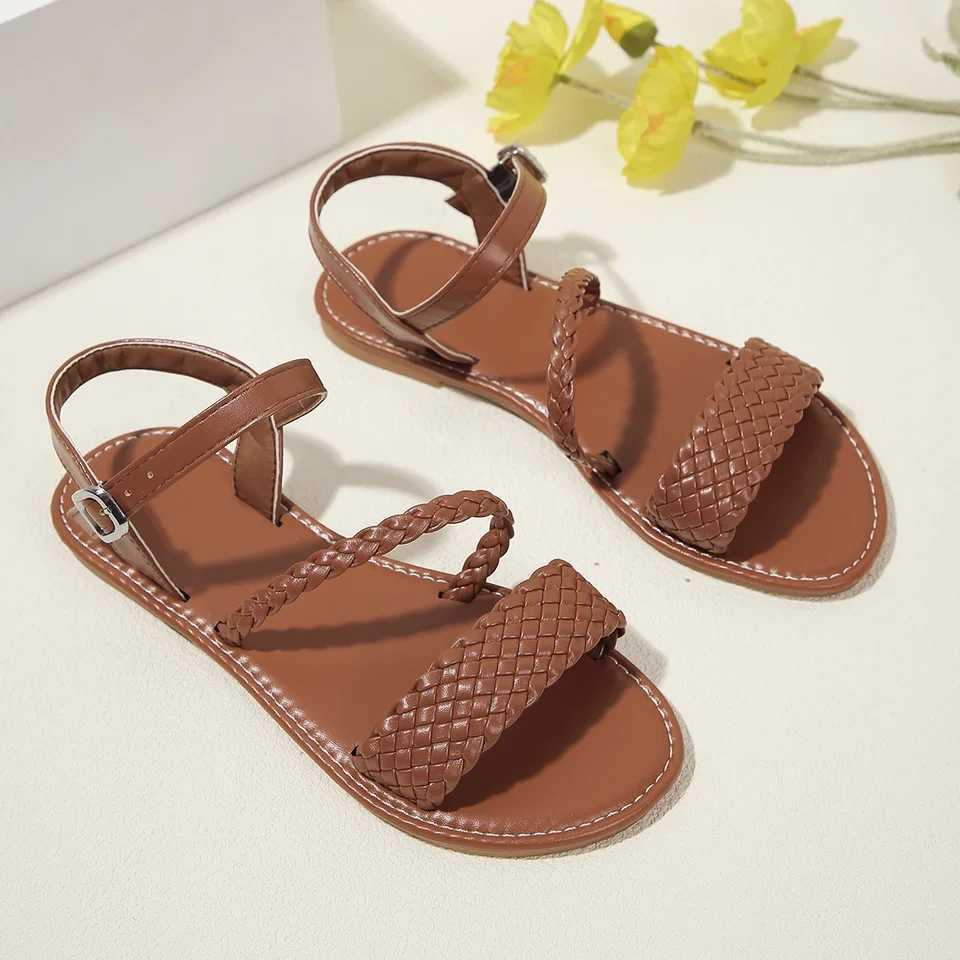 Womens casual flat shoes with woven design popular brown comfortable shoes suitable for daily wearXJ250410