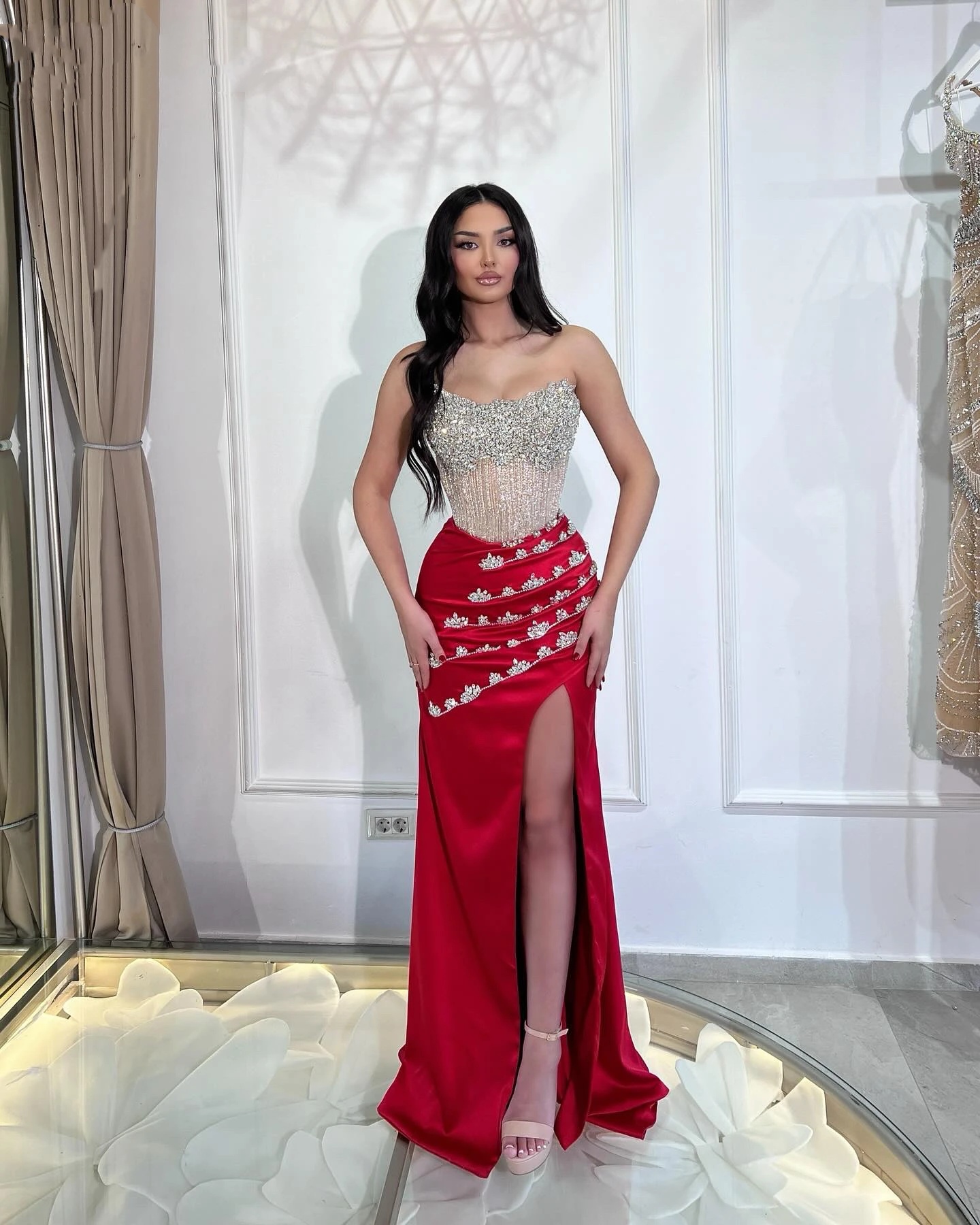 Elegant Strapless Evening Dresses Crystal Prom Gowns Mermaid Rhinestone Side Split Customized Slim Sweep Train Formal Occasion Party Dress Vestidos de