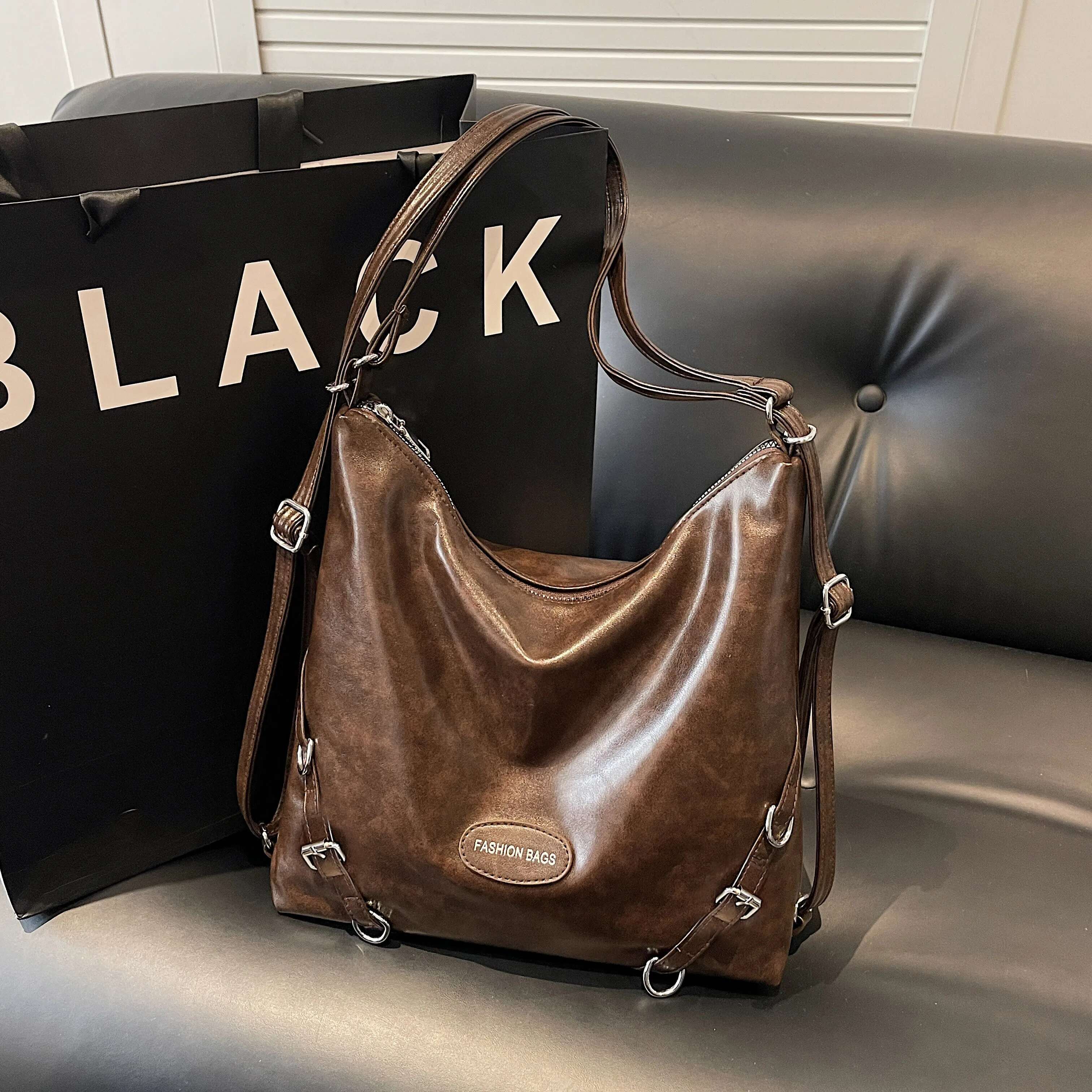 2025 new leisure commuting large capacity women's backpack autumn and winter new designer multifunctional single shoulder handbag5