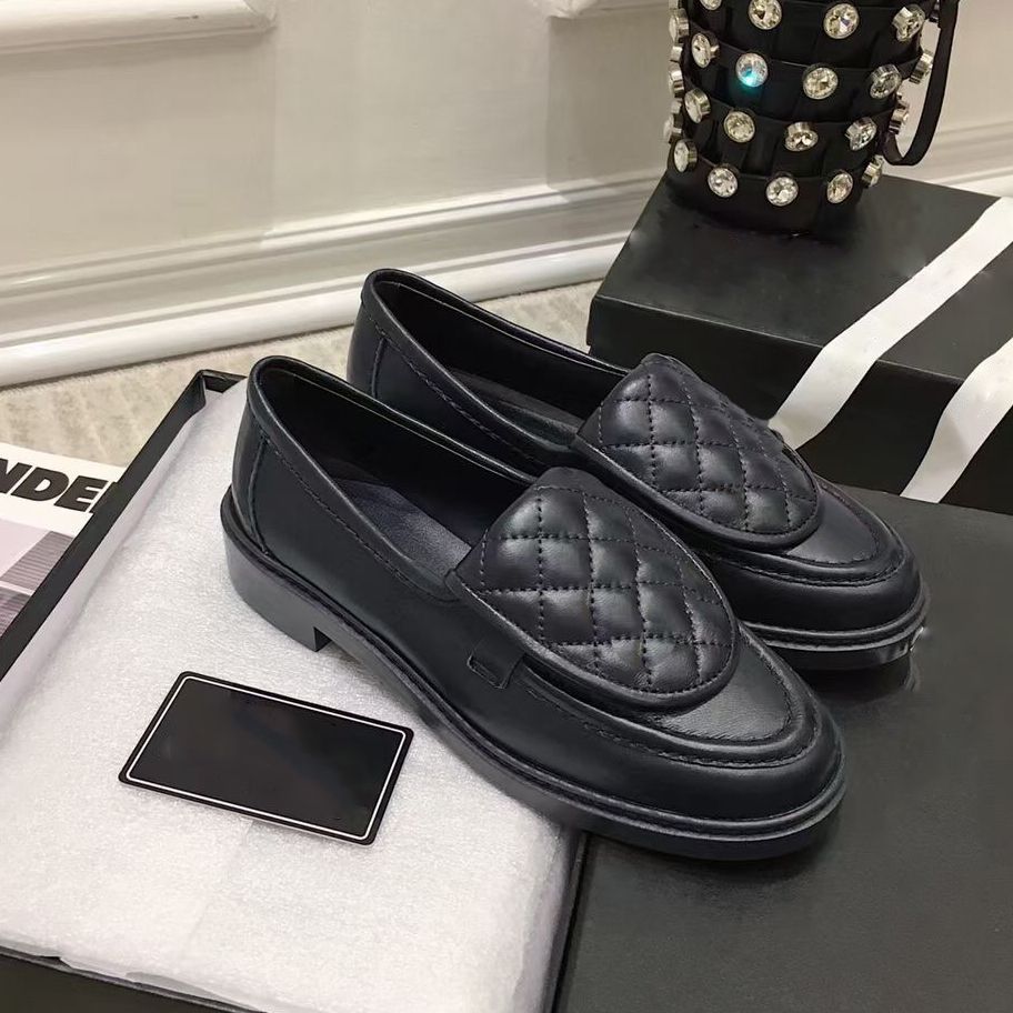 Designer loafers women casual fashion loafers ladies classic chaussure platform Rubber shoe Black Shiny real leather round Head sneakers dress Shoes with box 35-42