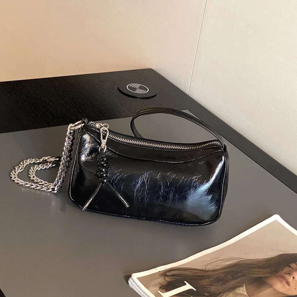 Oil Wax Cowhide Shiny Leather Single Shoulder Women's Handbag, Fashionable Lightweight Practical Dumpg Bag For Ladies