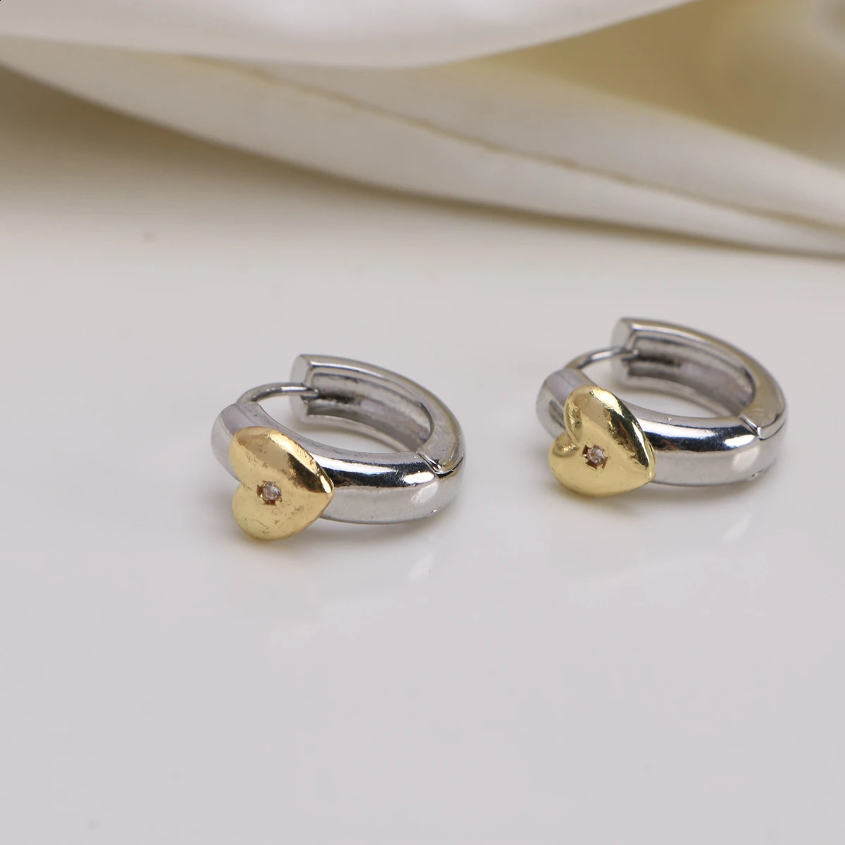 5 pairs womens gold and silver colored ring earrings fashionable and cute embrace earrings fashionable jewelry 250409