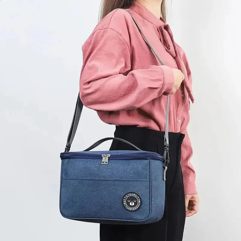 2024 portable lunch bag food box waterproof office cooler with shoulder strap and insulated shell 250401