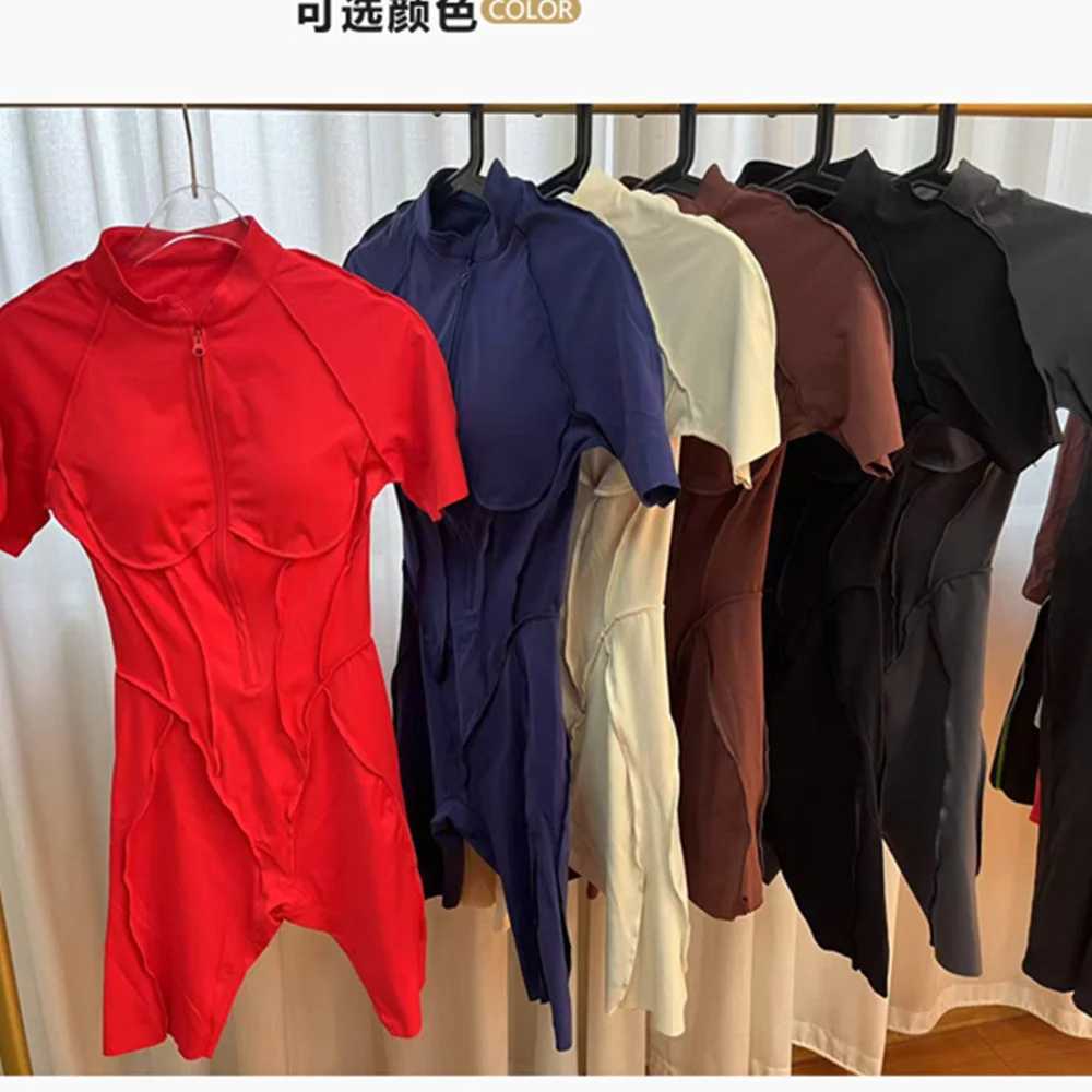 Yoga mat jumpsuit short sleeved zipper sportswear gym fitness sportswear womens running sportswear yoga clothingW250411