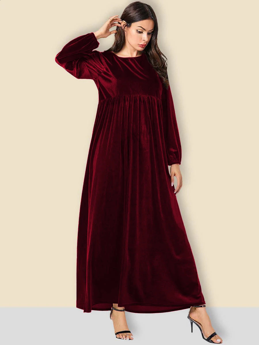 Plus size womens autumn and winter item solid color velvet slim fit long sleeved swinging Aline tight fitting dress 250401