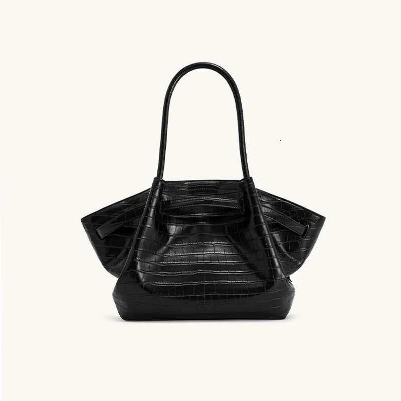 2025 Womens velvet leather single-shoulder hand-held dumpling bag single-shoulder crossbody bag simple yet luxurious tote bagT251110