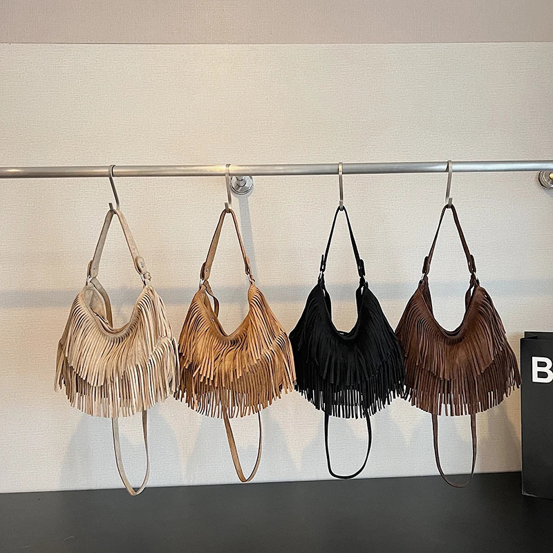 LEFTSIDE Punk Style PU Leather Shoulder Bags for Women Tassels Crossbody Bag Females Fashion Handbags 251110