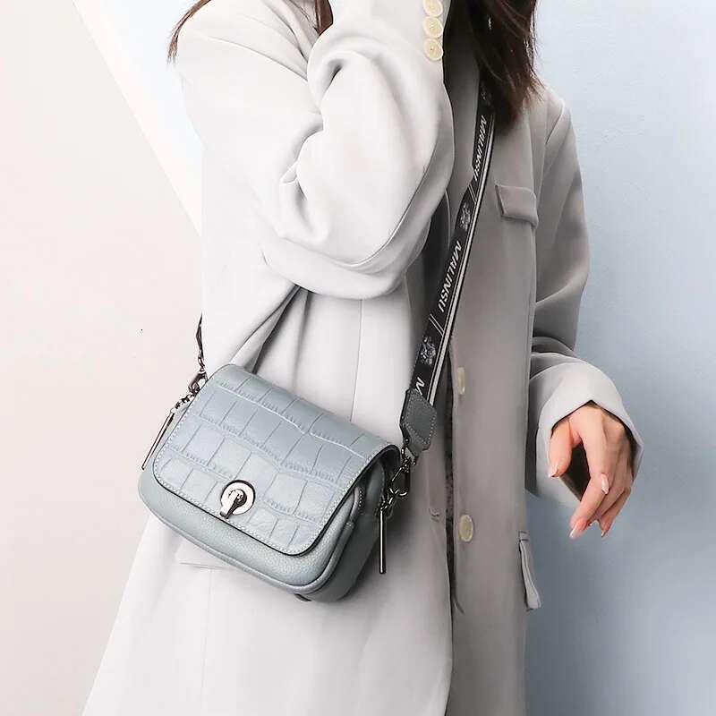 Top Layer Cowhide Small Square Women's Messenger Fashionable Purse Lady Shoulder Genuine Leather Solid Phone Bag Soft