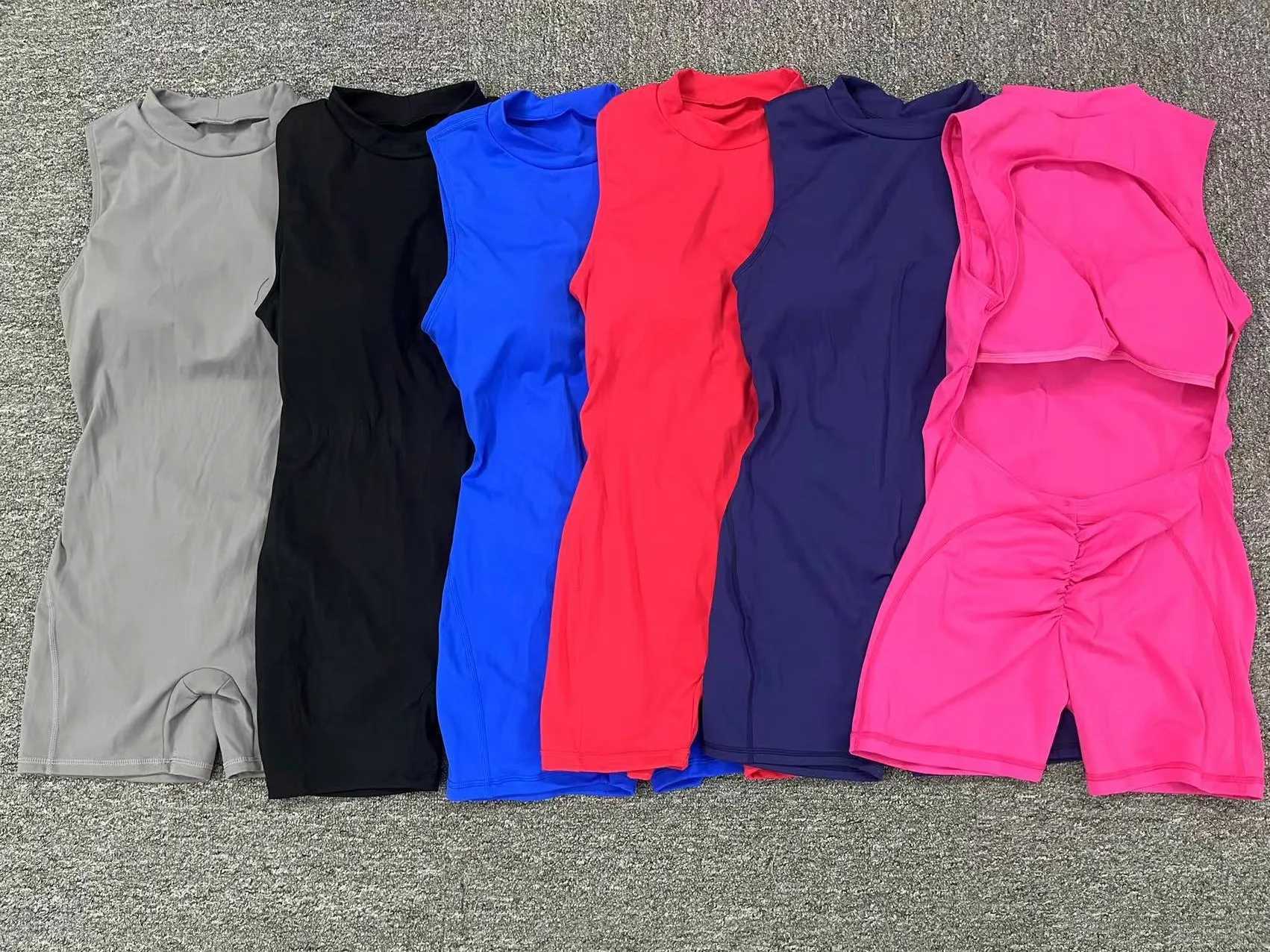 Hollow backless gym tight fitting short jumpsuit Playsuit womens one-piece sportswear yoga jumpsuit sexy fitness top hip liftW250411