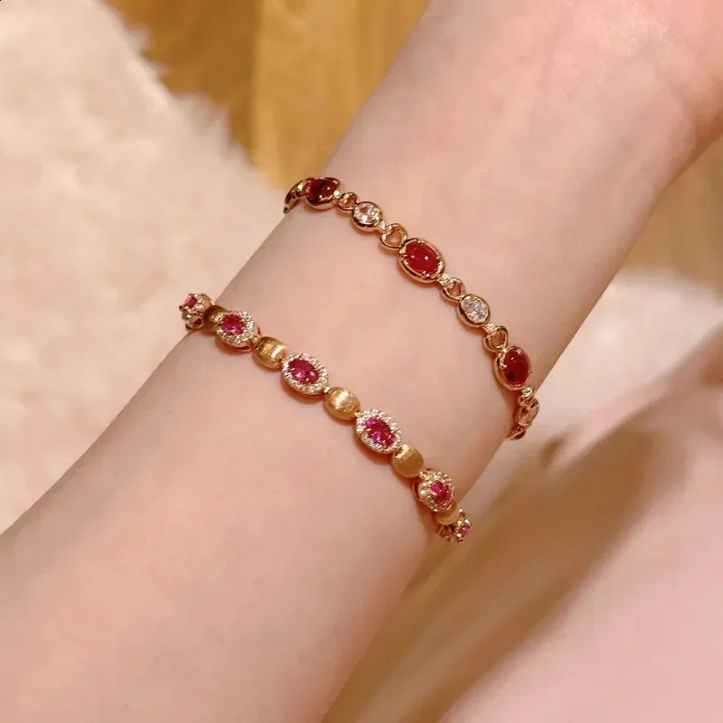 Creative inlaid ruby bracelet suitable for women exquisite high-quality smooth fashionable oval brush bracelet wedding jewelry 250409