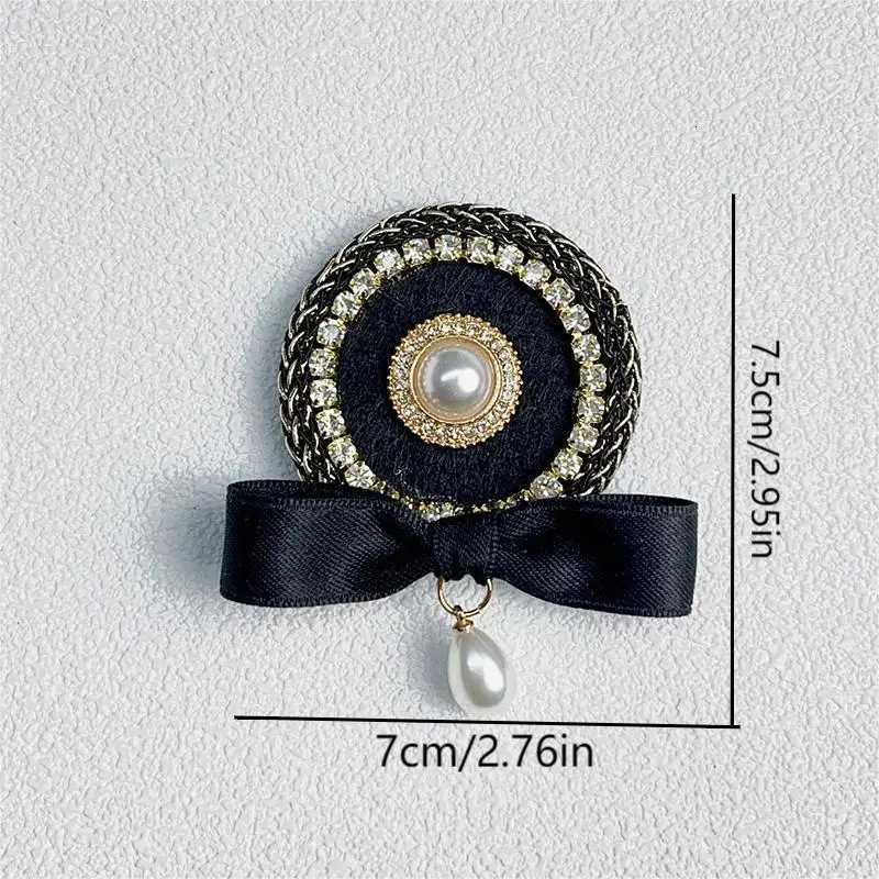 Luxury Retro British style brooch pearl chain bow tie dance party accessory shirt tie sweater buckle Y251111