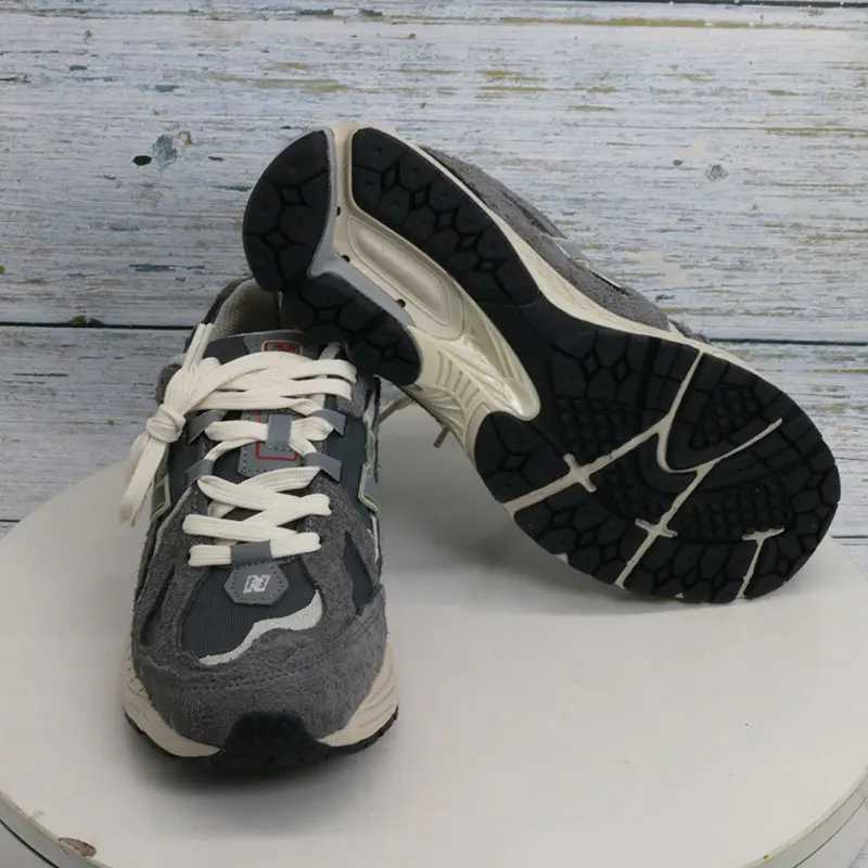 Korean version of leather retro anti-slip sports small 1906 white shoes new Baigan fashion casual non-slip couple shoesC250411