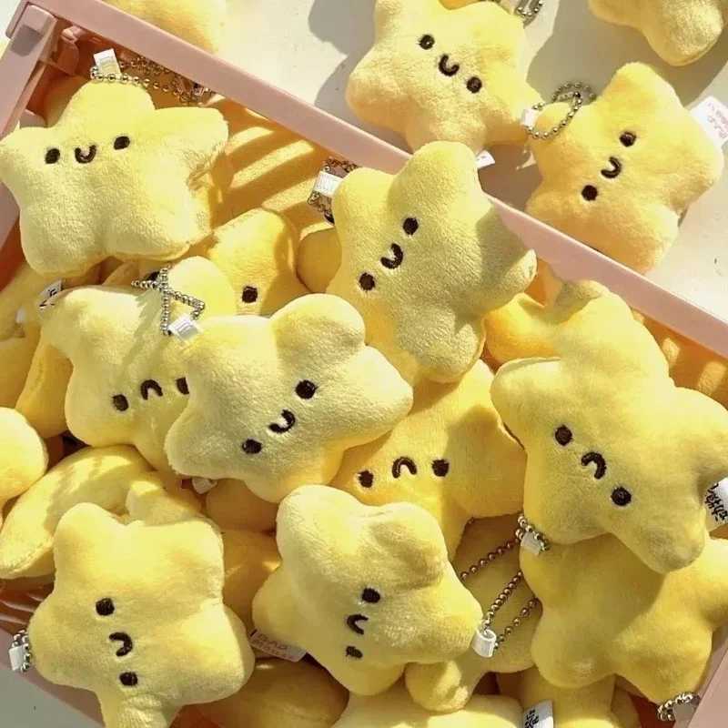 Cute star plush toy doll with squeezed keychain fluffy and soft filling toy backpack bag pendant charming and lovely gift for girls W250411
