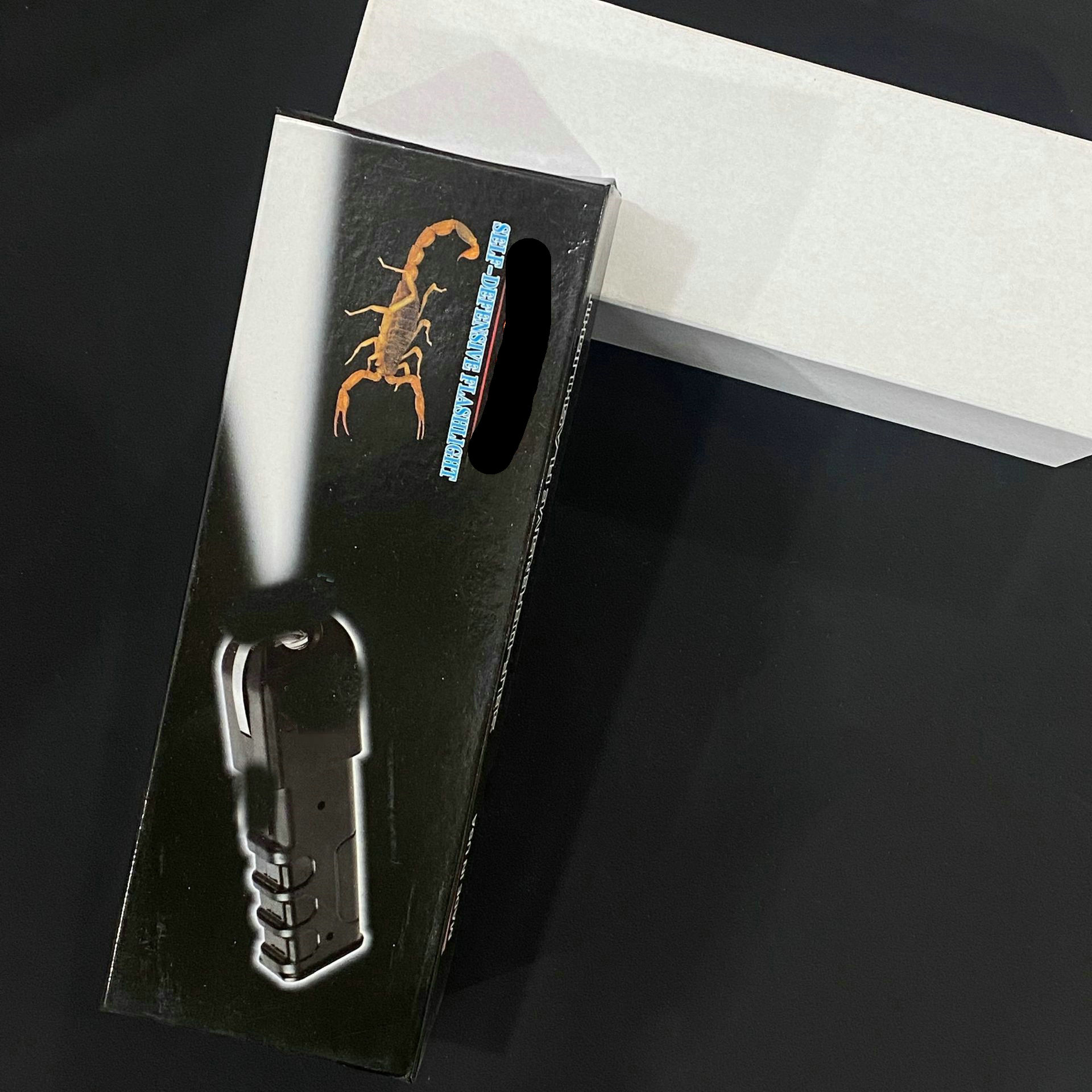 2025 New Model Flashlight - Powerful Battery-Operated Outdoor Household Emergency Light