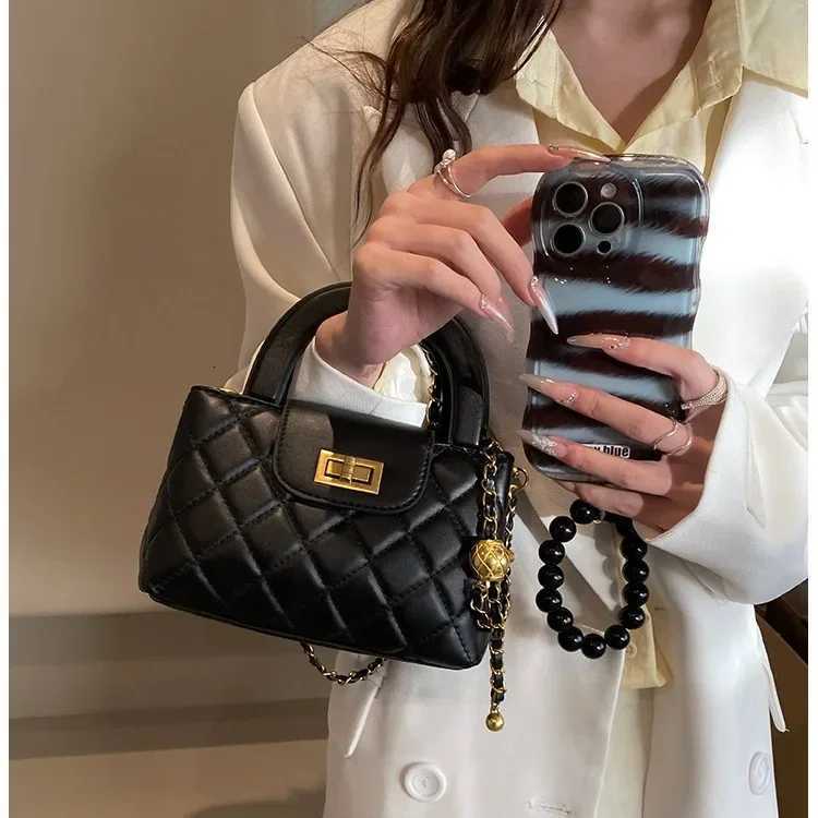 Fashionable Versatile Small Square Handbag 2025 New Commuter Crossbody Bag Shoulder Bag Handbag Polyester Fiber Interior ZipperT251110