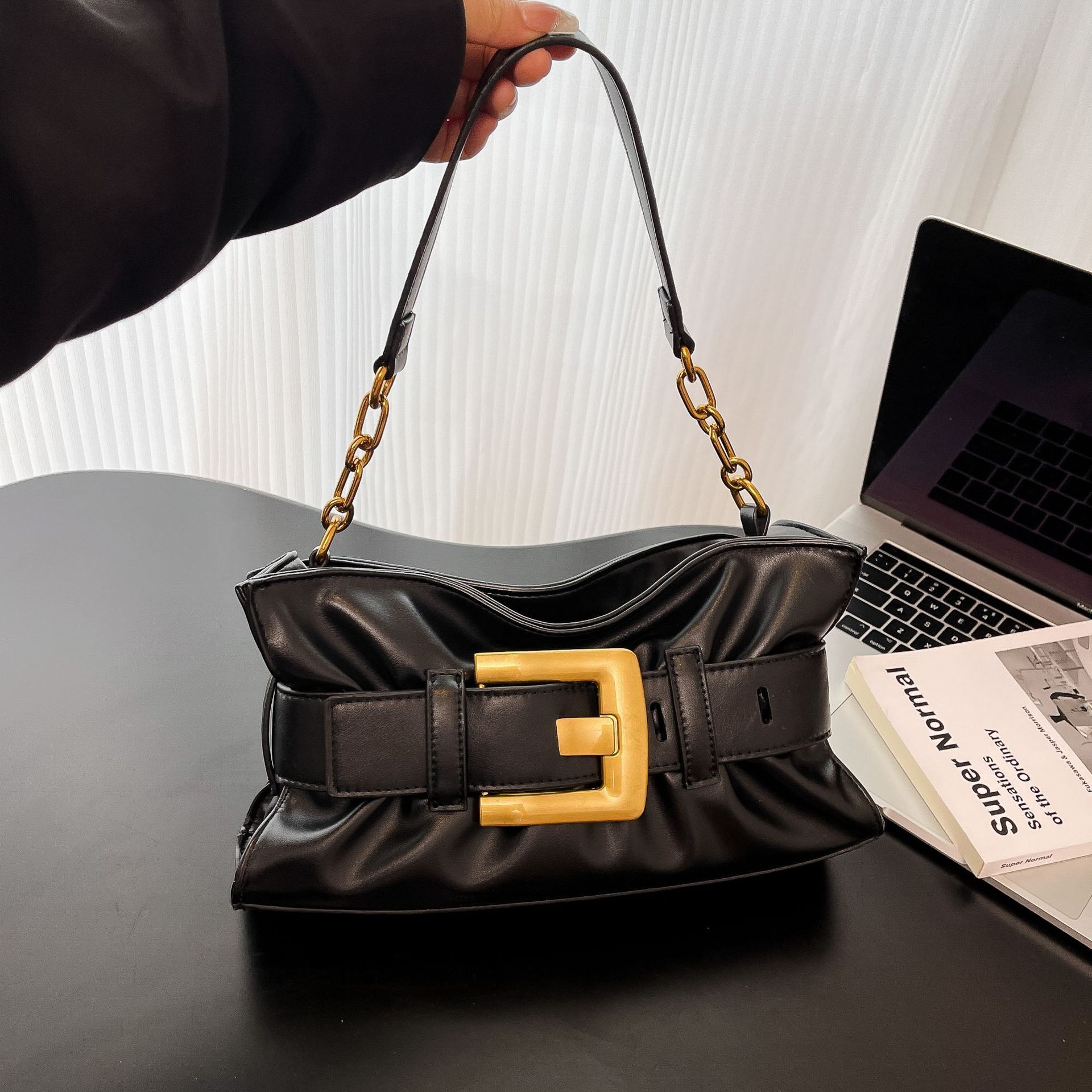 Luxury Brand Designer Bag Wrinkled Cloud Bag Underarm Tote Bag Commuting High-End Fashion Vintage Style Single Shoulder Large Capacity Versatile Handb