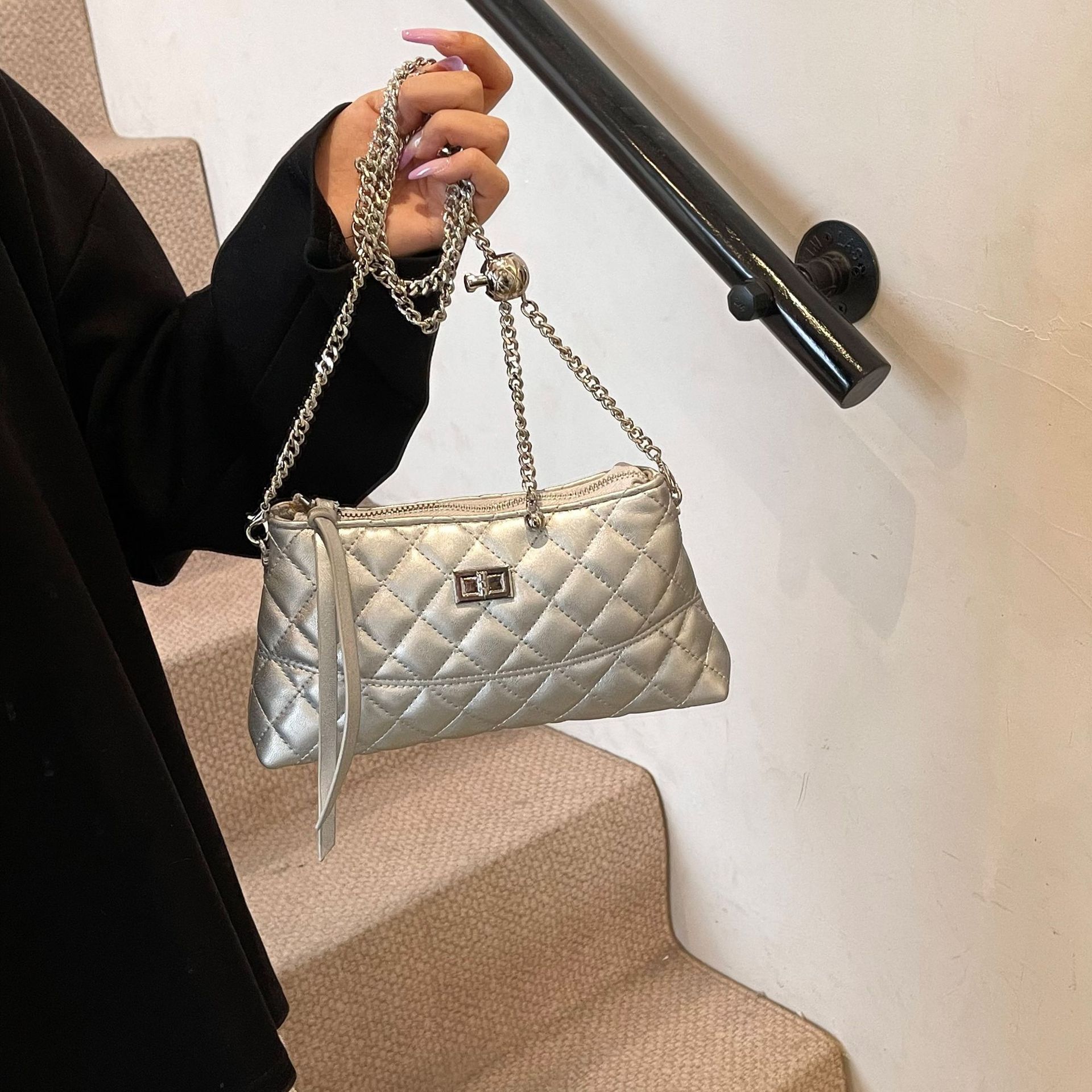 Luxury Brand Designer Bag Style Elegant Crossbody Bag For Women 2025 Spring Summer Quilted Embroidery High-End Versatile Shoulder Bag Fashion Handbag