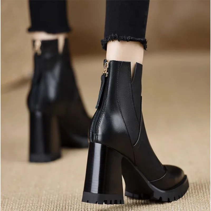 Women Temperament Fashion Boots 35-39 Small Size Pointed Toe Back Zipper Thick with Short Boots Commuting Thick Bottom Shoes 251110