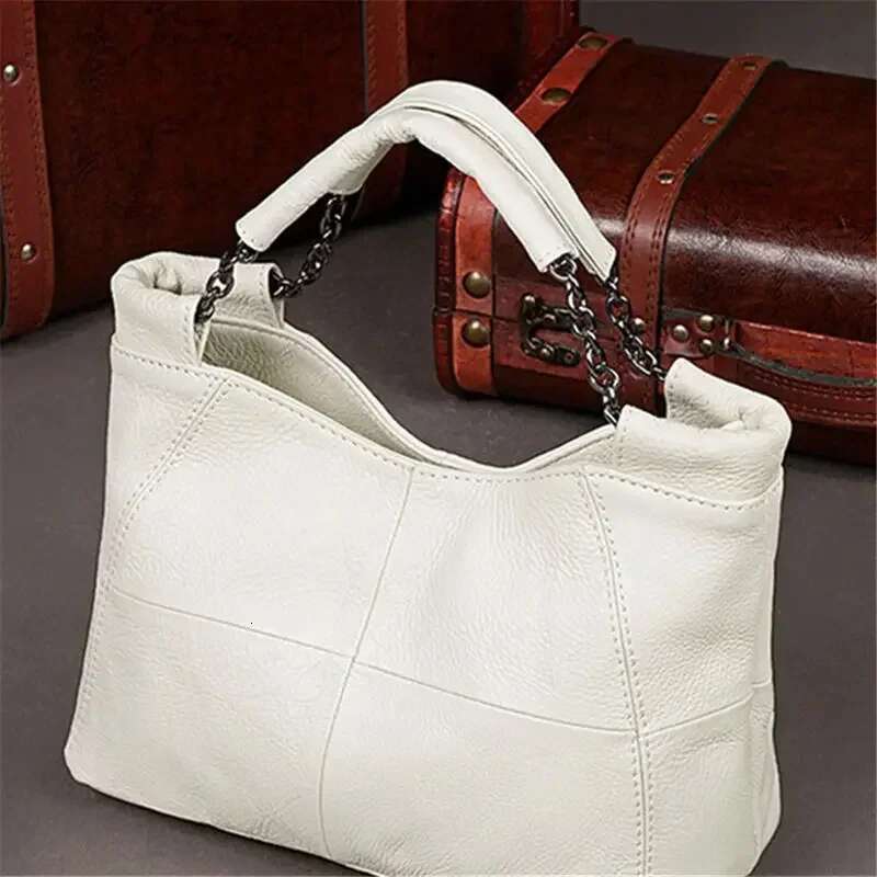 Fashion Red Grey White Black Yellow Top Grain Genuine Leather Women Handbags Girl Lady Shoulder Messenger Bags Female Tote M8920
